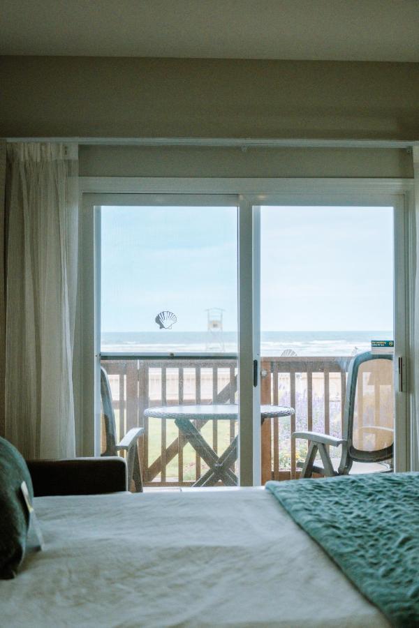 Inn At The Prom Oceanfront Seaside Exterior photo